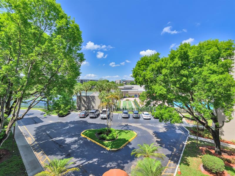 Image 9 of 51 For 1101 Colony Point Cir  422