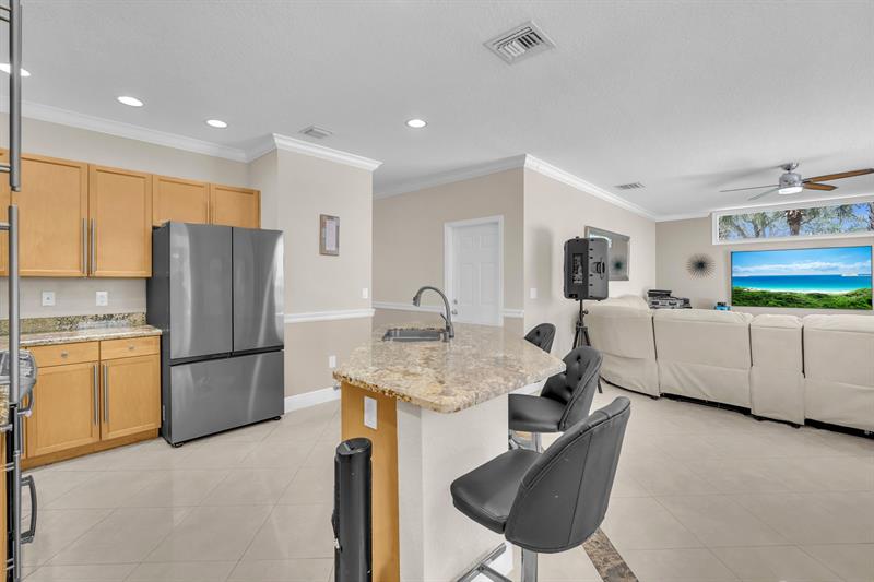 Image 16 of 49 For 15519 51st Pl