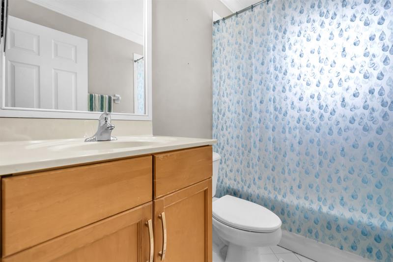 Image 33 of 49 For 15519 51st Pl