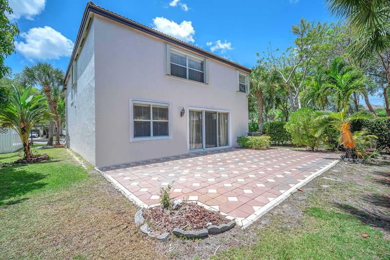 Image 37 of 49 For 15519 51st Pl