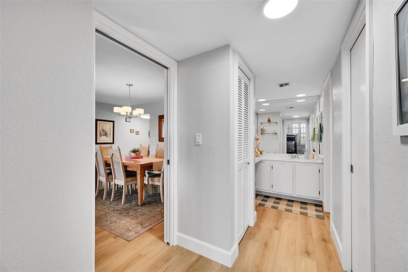 Image 21 of 53 For 4020 Palm Aire Dr  503