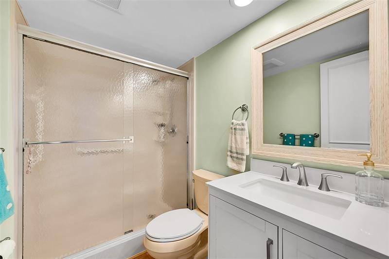 Image 27 of 53 For 4020 Palm Aire Dr  503