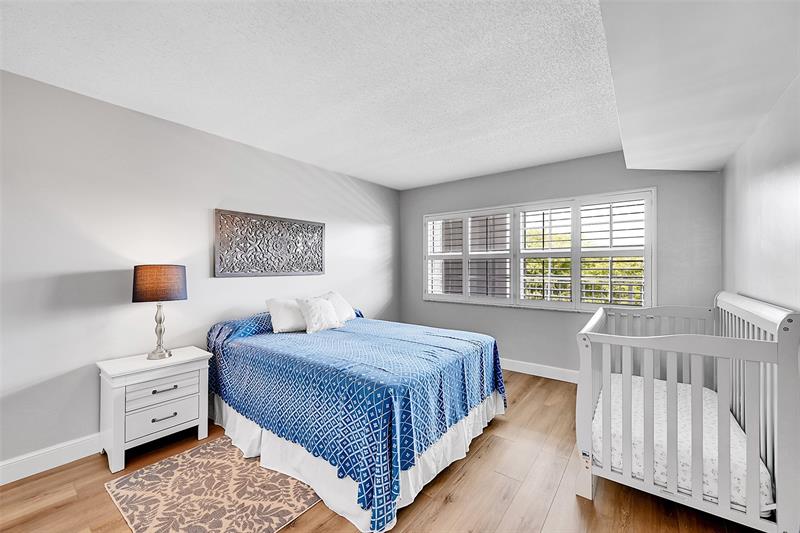 Image 28 of 53 For 4020 Palm Aire Dr  503