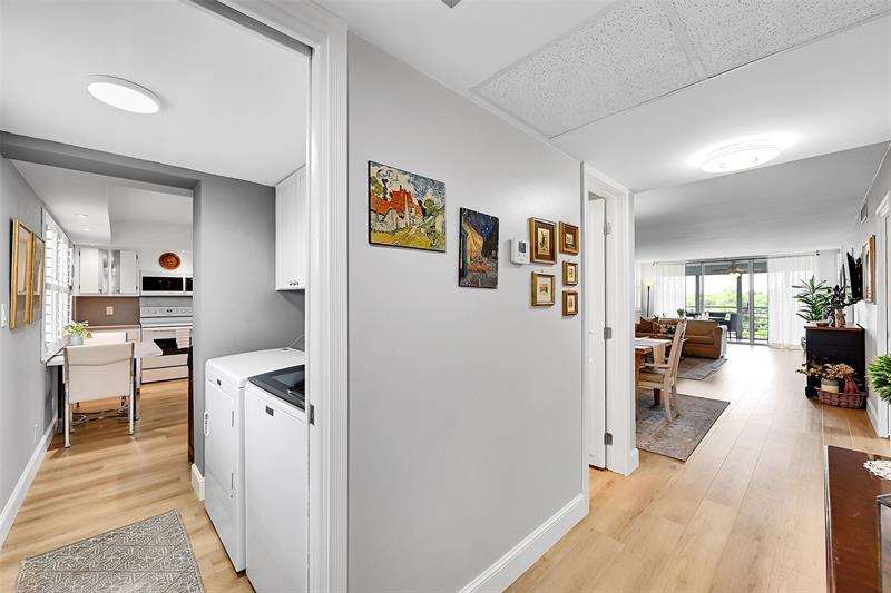 Image 3 of 53 For 4020 Palm Aire Dr  503