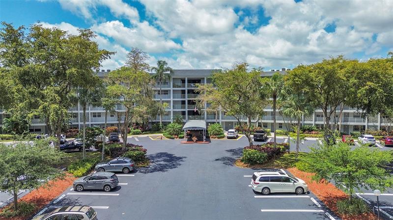 Image 45 of 53 For 4020 Palm Aire Dr  503