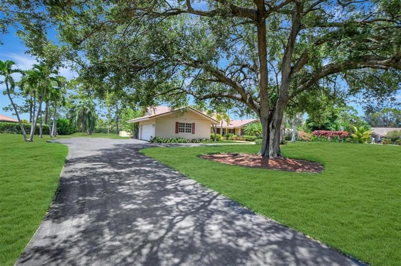 Image 11 of 77 For 11106 Whispering Pines Ln