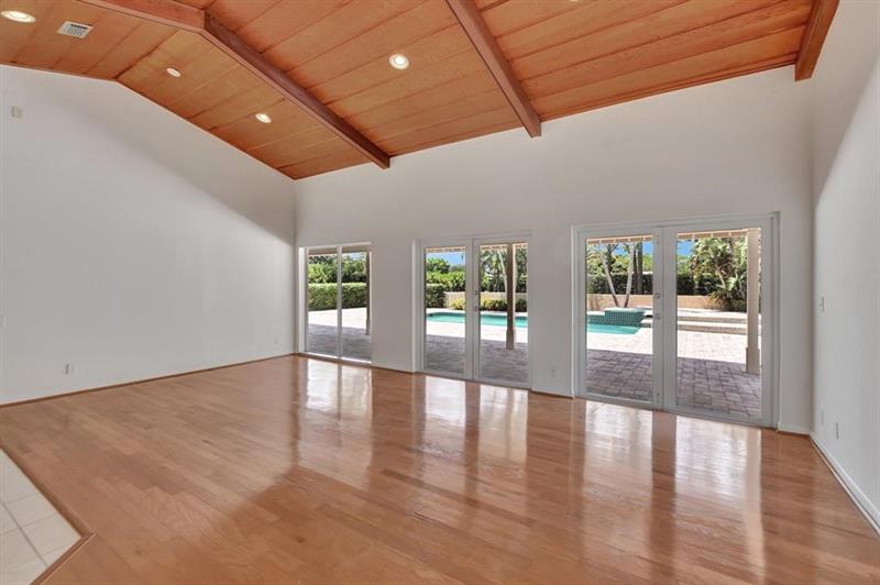 Image 17 of 77 For 11106 Whispering Pines Ln