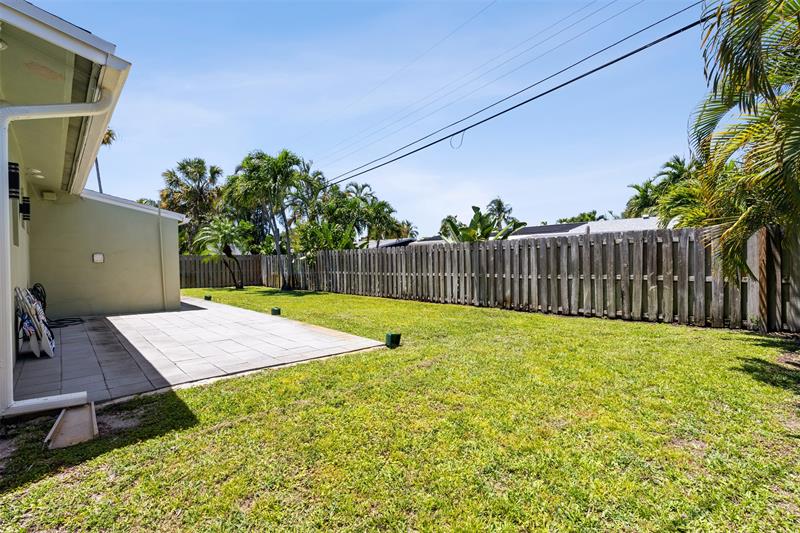 Image 25 of 41 For 409 27th Dr  