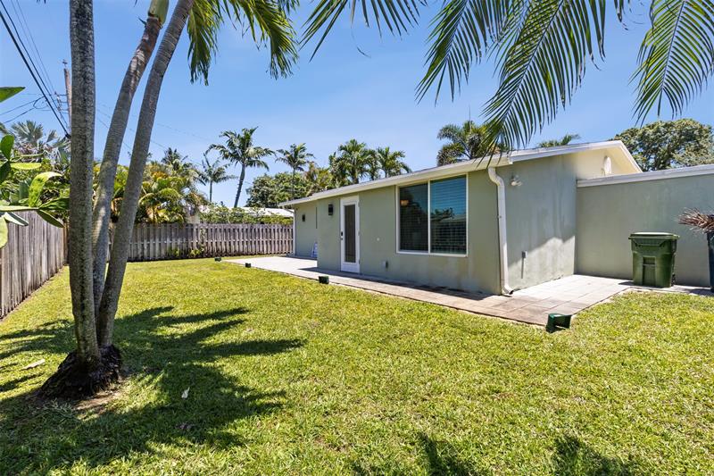 Image 28 of 41 For 409 27th Dr  