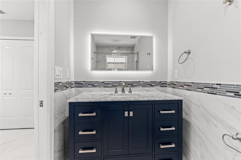 Image 30 of 41 For 409 27th Dr  