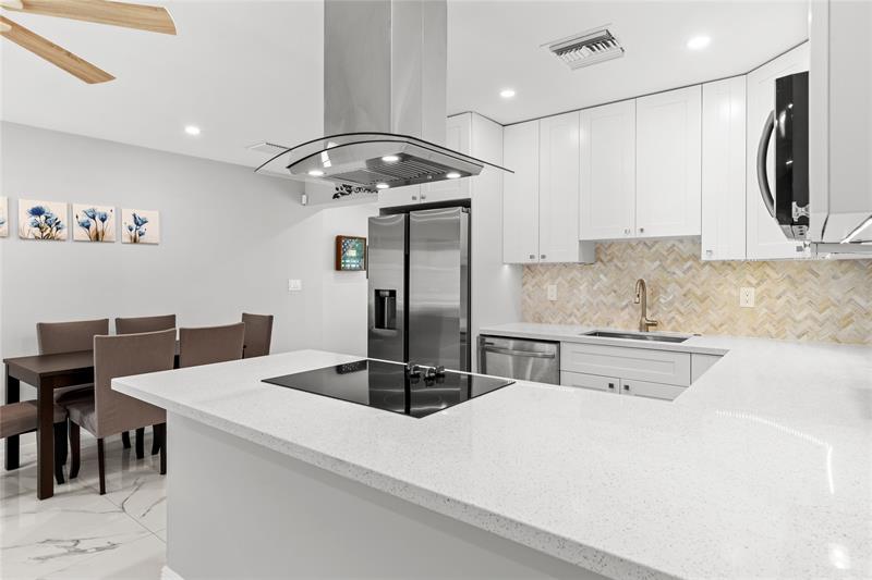 Image 4 of 41 For 409 27th Dr  