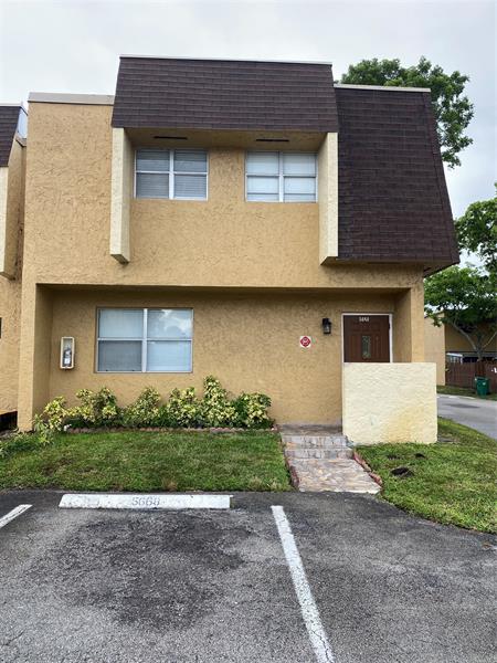 Details for 5668 Blueberry  17, Lauderhill, FL 33313