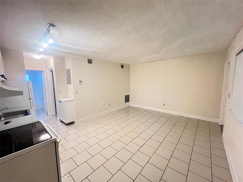 Image 5 of 5 For 612 29th Dr  2