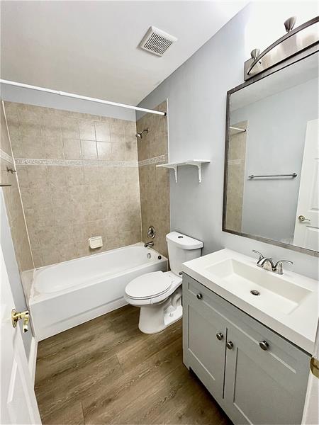 Image 11 of 22 For 1414 34th Way