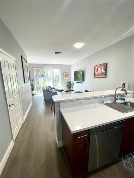 Image 7 of 22 For 1414 34th Way