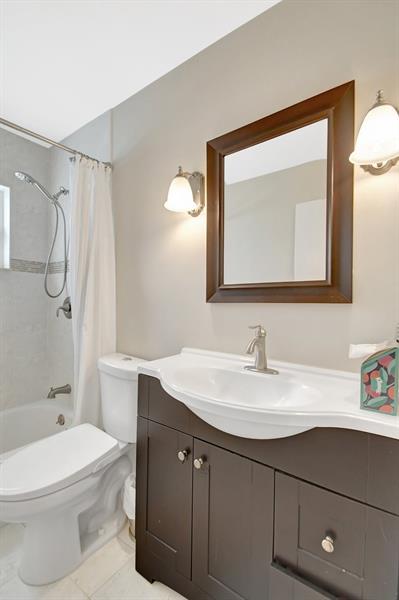 Image 21 of 47 For 134 Riverbend Dr