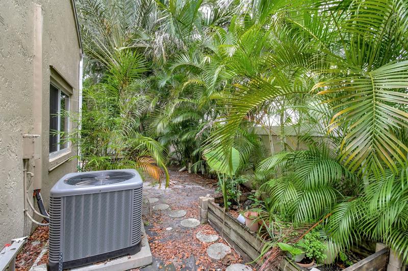Image 38 of 47 For 134 Riverbend Dr