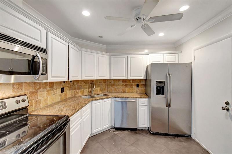 Image 16 of 36 For 6201 Falls Circle Dr  207