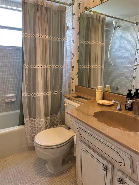 Image 20 of 26 For 4191 41st St  312