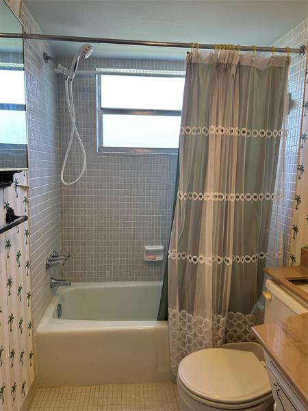 Image 21 of 26 For 4191 41st St  312