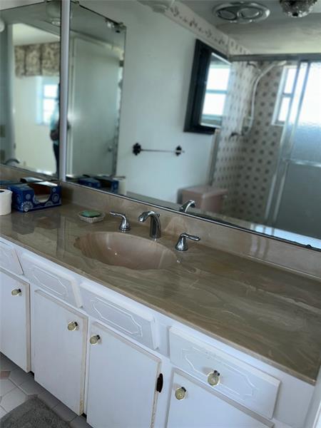 Image 24 of 26 For 4191 41st St  312