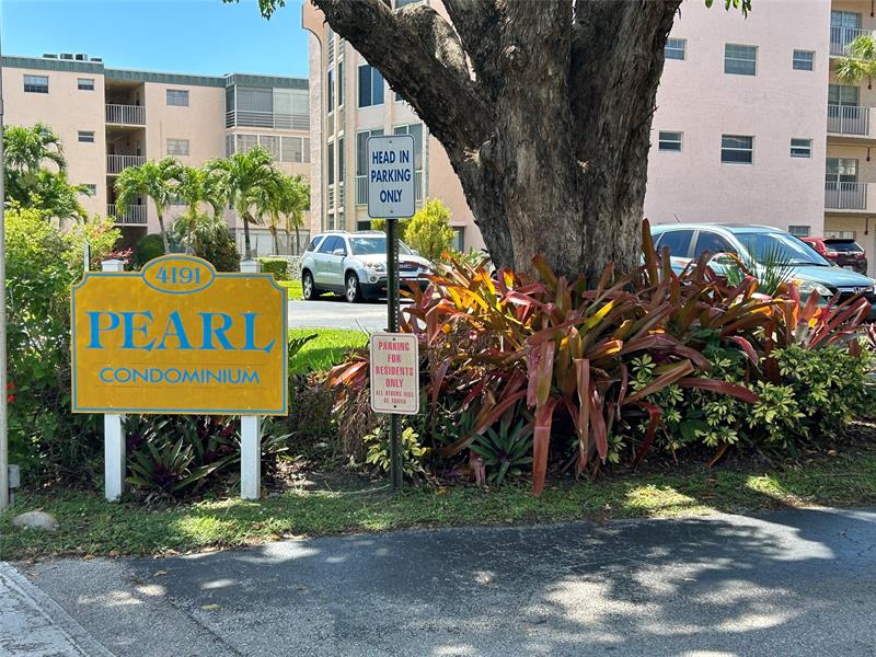 Image 3 of 26 For 4191 41st St  312