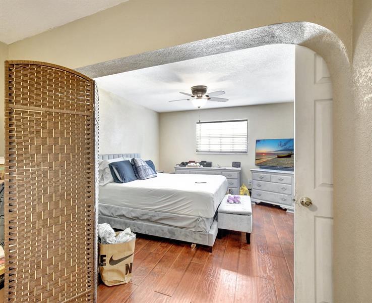 Image 11 of 20 For 9725 26th Ct  4