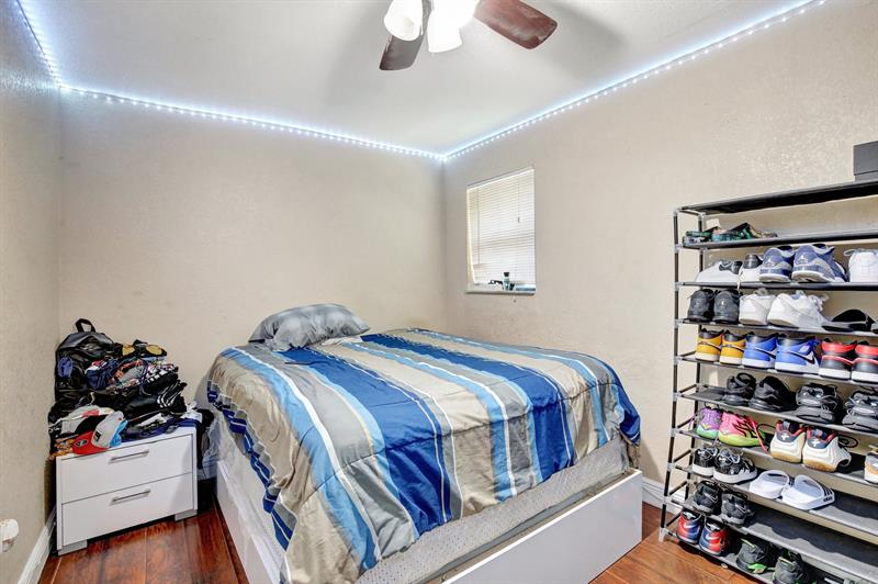 Image 13 of 20 For 9725 26th Ct  4