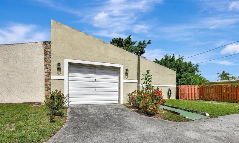 Image 19 of 20 For 9725 26th Ct  4