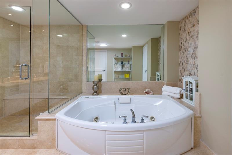 Image 25 of 41 For 3101 Ocean Dr  905