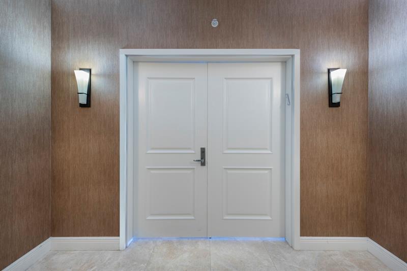 Image 3 of 41 For 3101 Ocean Dr  905
