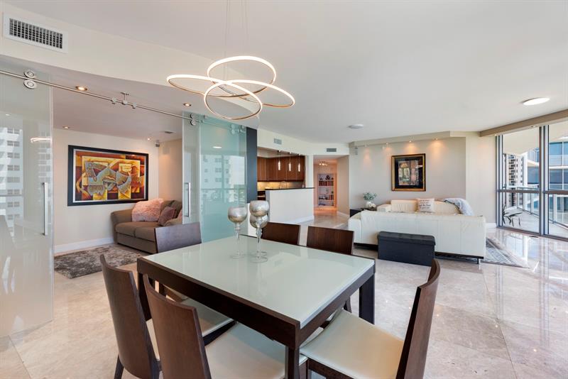 Image 8 of 41 For 3101 Ocean Dr  905