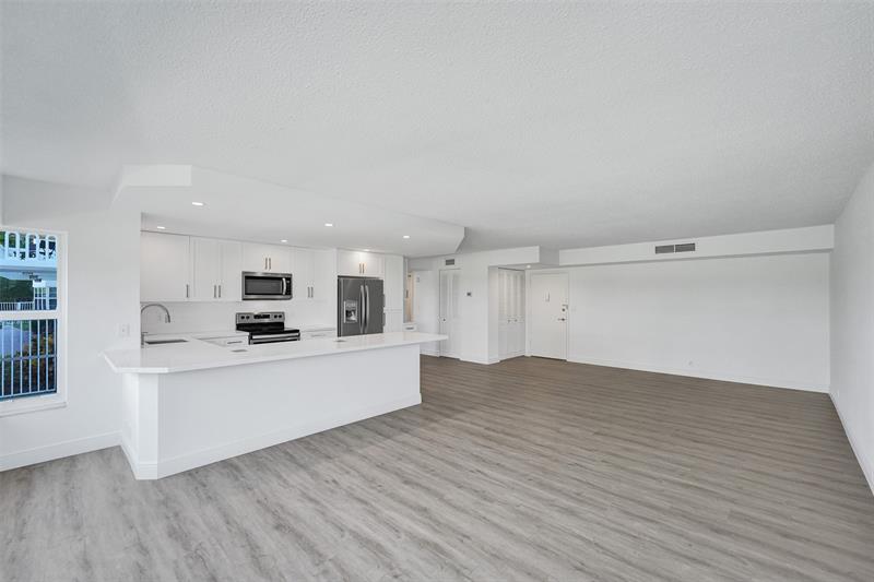 Image 18 of 42 For 2500 48th Ln  103