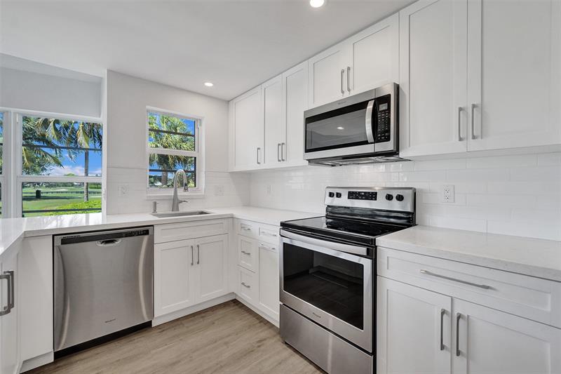 Image 21 of 42 For 2500 48th Ln  103