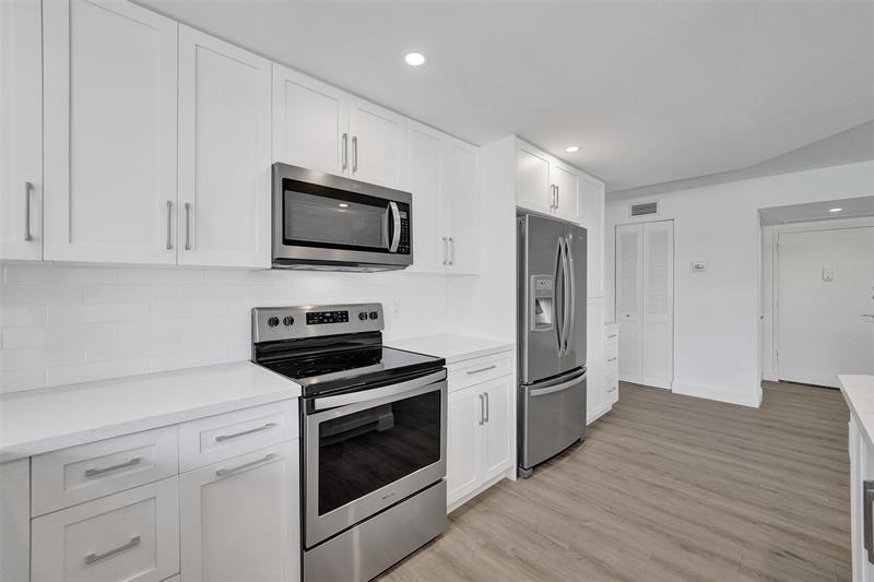 Image 22 of 42 For 2500 48th Ln  103