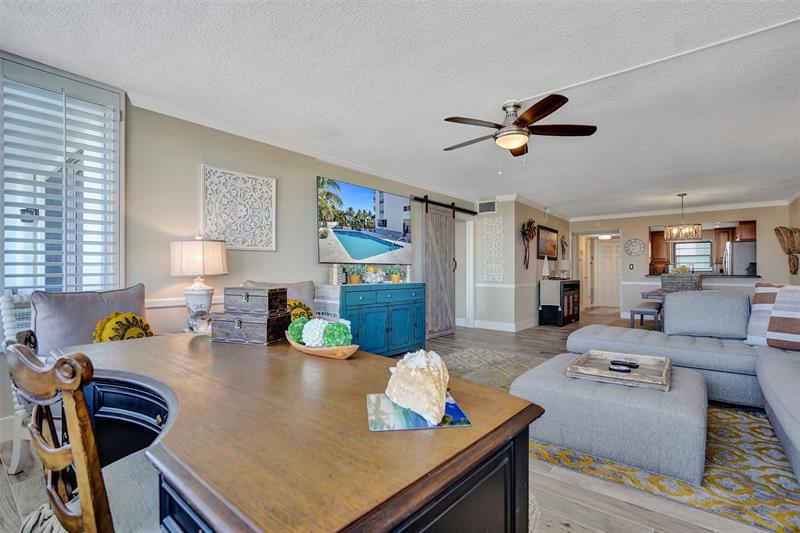 Image 13 of 76 For 3051 48th St  509