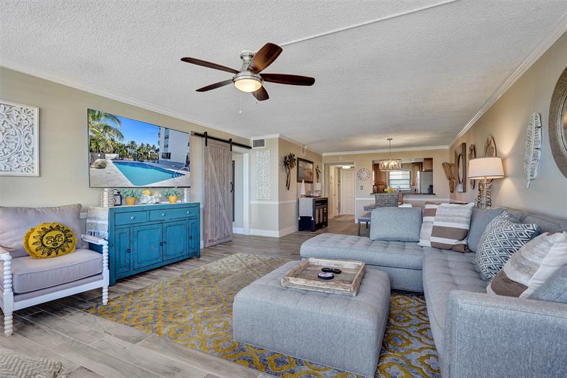 Image 14 of 76 For 3051 48th St  509