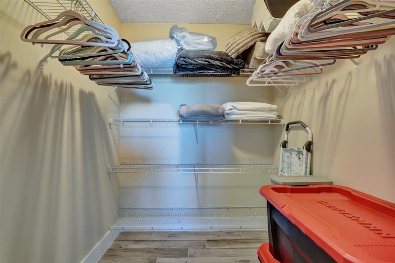 Image 41 of 76 For 3051 48th St  509