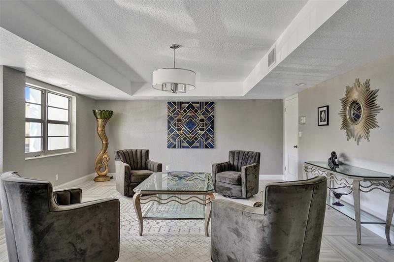 Image 47 of 76 For 3051 48th St  509