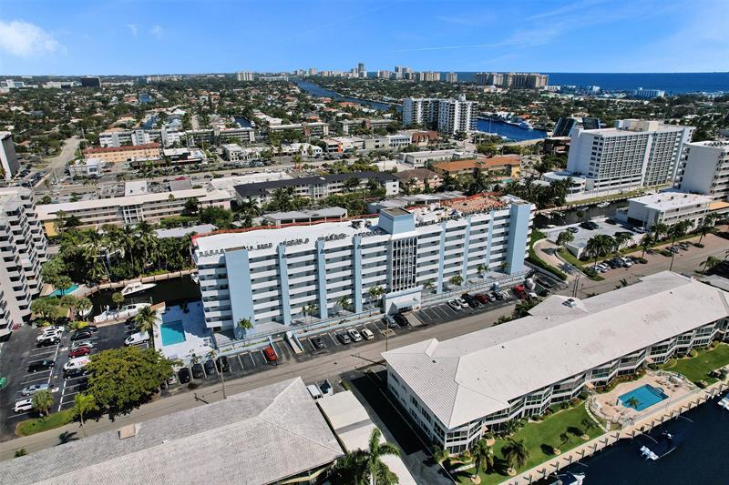 Image 57 of 76 For 3051 48th St  509