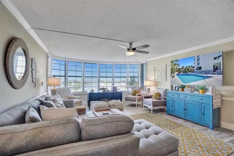 Image 7 of 76 For 3051 48th St  509