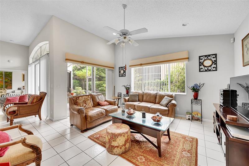 Image 19 of 48 For 5791 48th Dr
