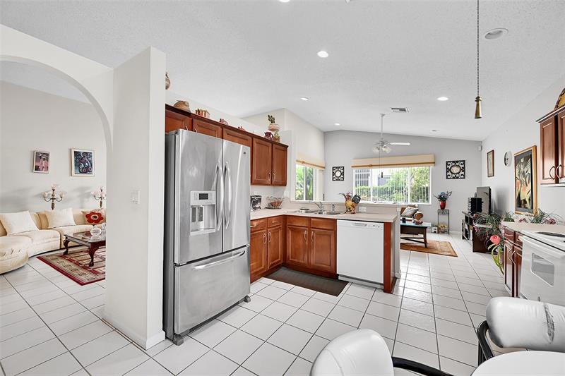 Image 23 of 48 For 5791 48th Dr
