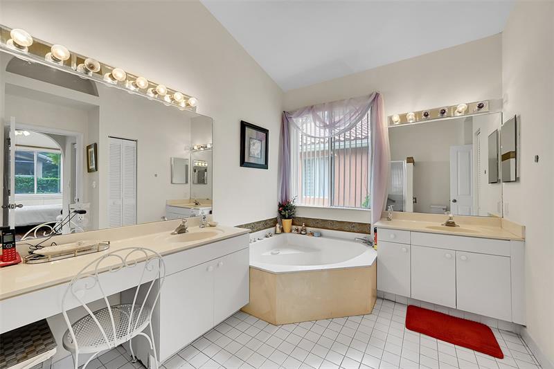 Image 32 of 48 For 5791 48th Dr