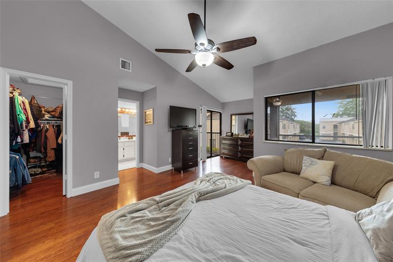 Image 17 of 50 For 11694 20 Drive