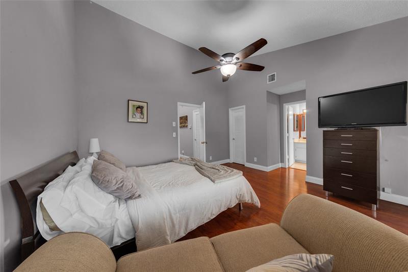 Image 23 of 50 For 11694 20 Drive