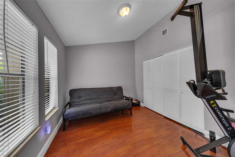 Image 31 of 50 For 11694 20 Drive