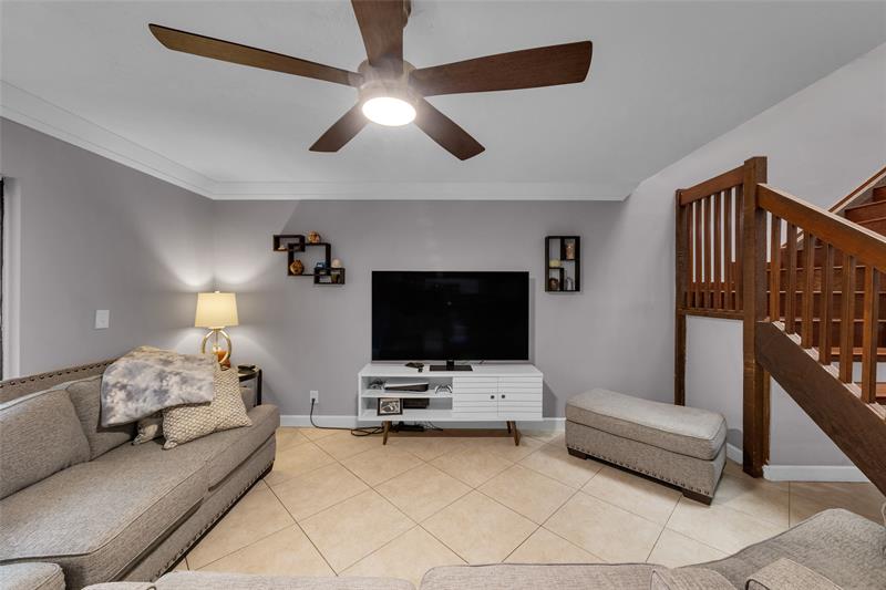 Image 6 of 50 For 11694 20 Drive