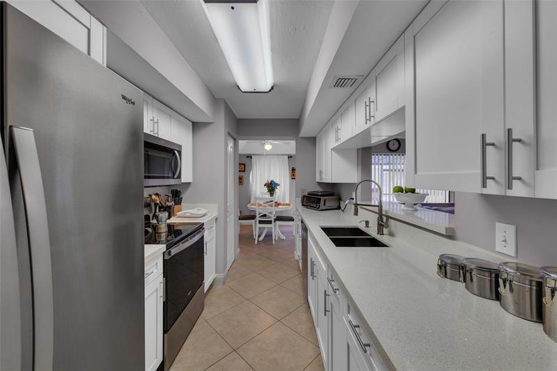 Image 7 of 50 For 11694 20 Drive