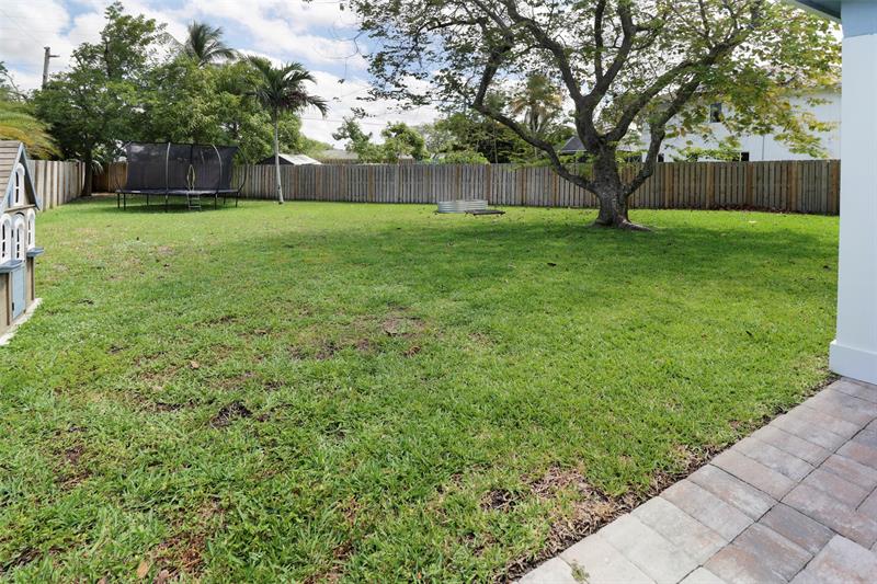 Image 36 of 46 For 7110 44th Lane